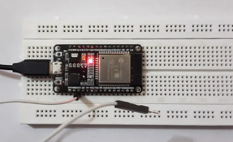 Cómo usar el sensor táctil y de efecto Hall ESP32 con Arduino IDE