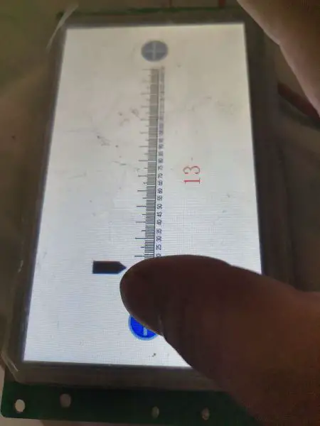 Control de servomotor mediante interfaz de pantalla LCD con placa de desarrollo STM32