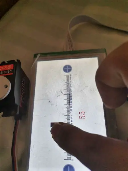 Control de servomotor mediante interfaz de pantalla LCD con placa de desarrollo STM32