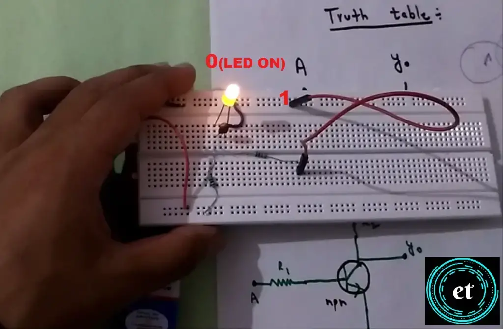 Cómo hacer una puerta no usando un transistor en una placa de pruebas Cómo hacer una puerta no usando un transistor en una placa de pruebas