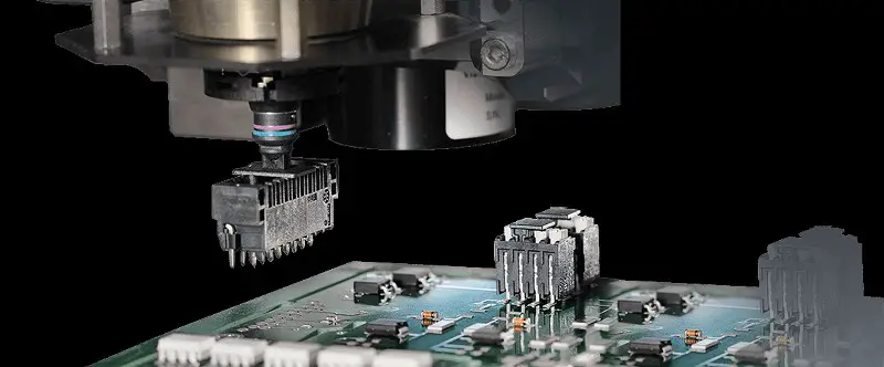 ¡Ensamblaje de placas PCB con máquinas automatizadas en PCBWay!