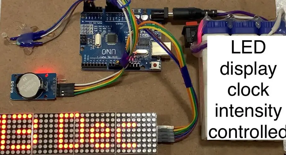 Reloj con pantalla LED y control automático de intensidad Proyecto Arduino...